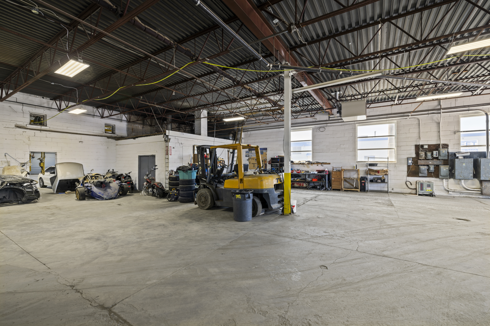 55 Milvan Drive Outside Warehouse