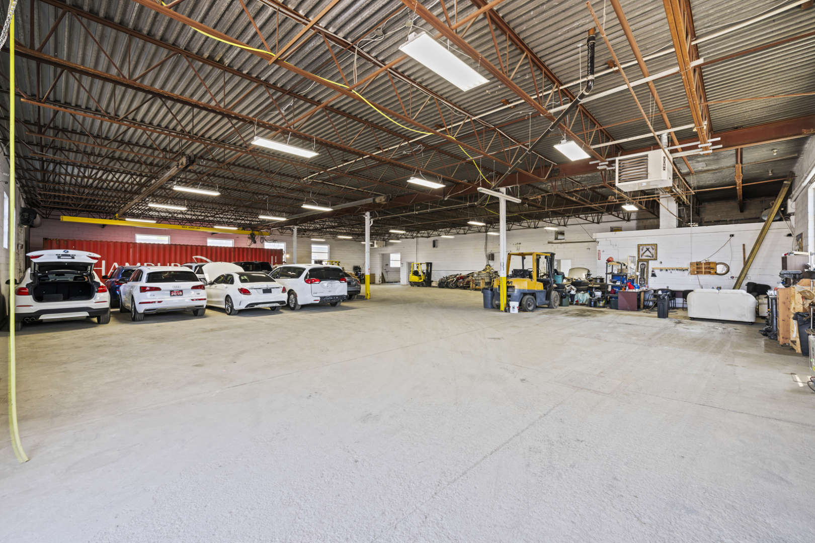 55 Milvan Drive Outside Warehouse