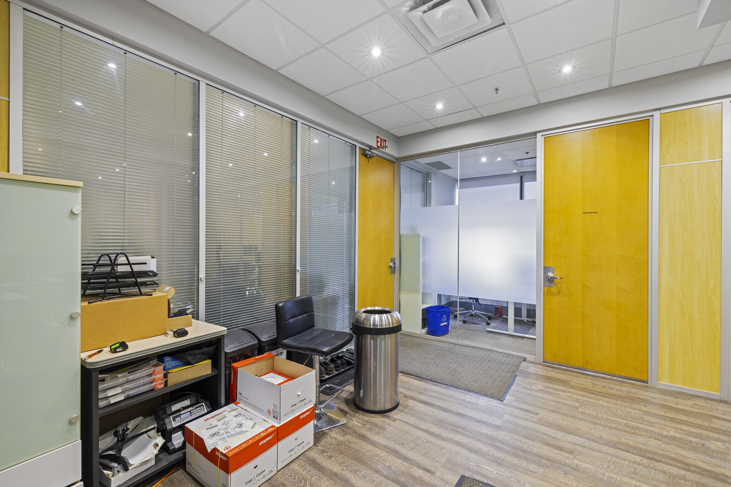 1090 Aerowood Dr Office