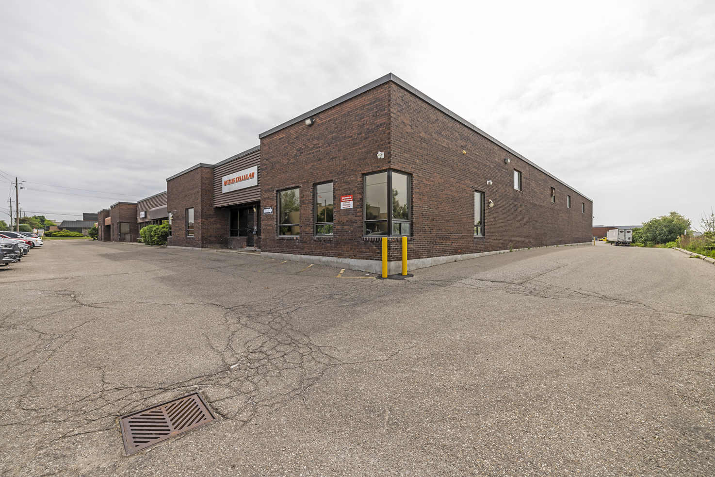 1090 Aerowood Drive Front view of single storey building 