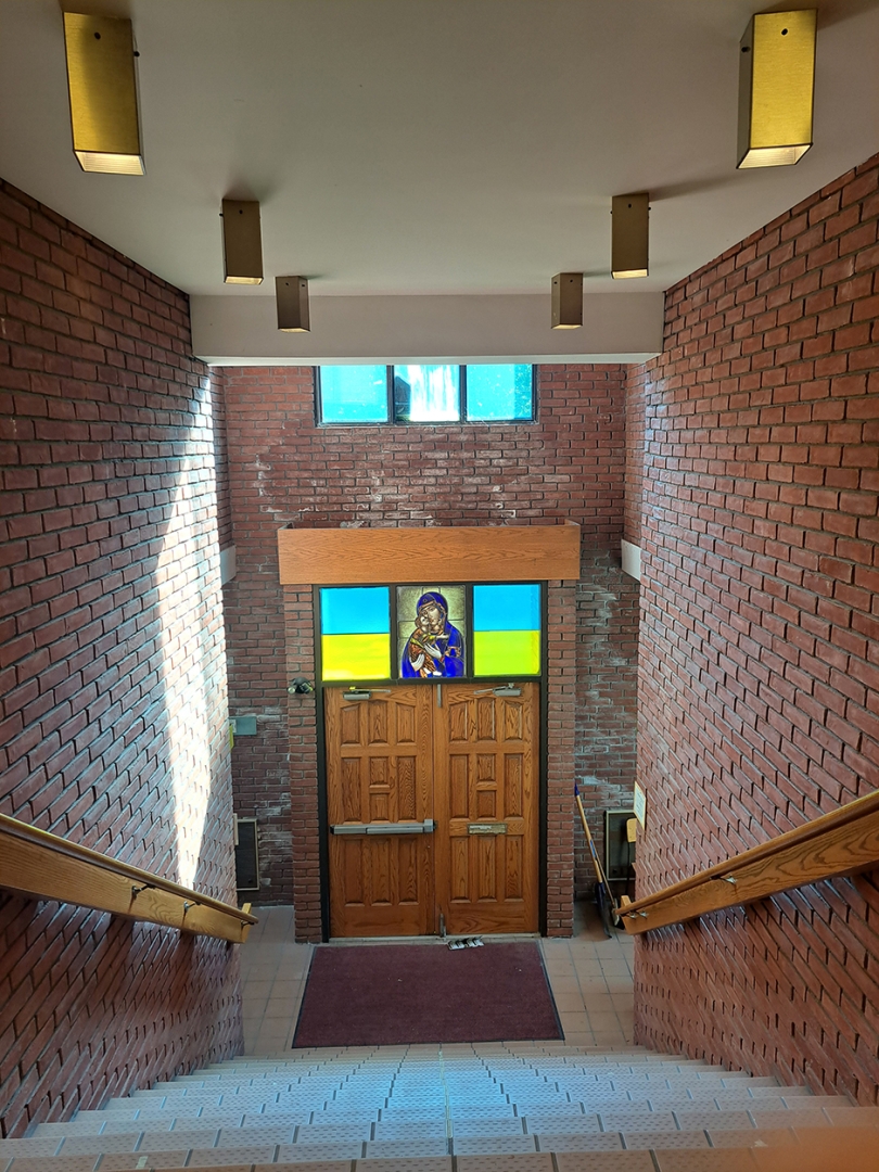 276 Bathurst church interior