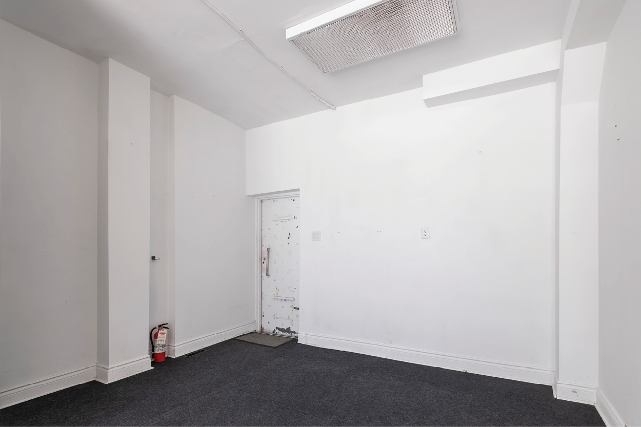 338 Kingston Road interior vacant space