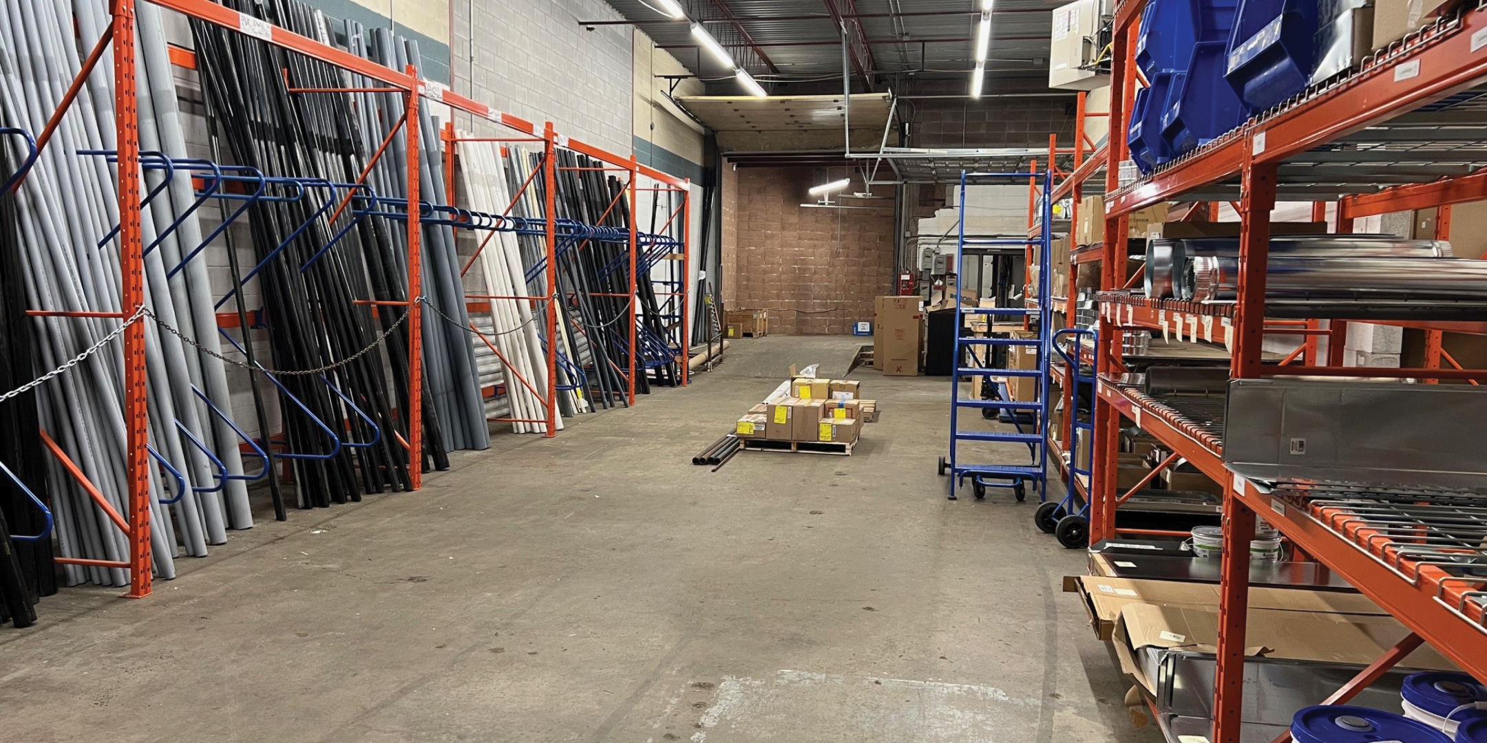 663 Colby Drive - interior shipping area