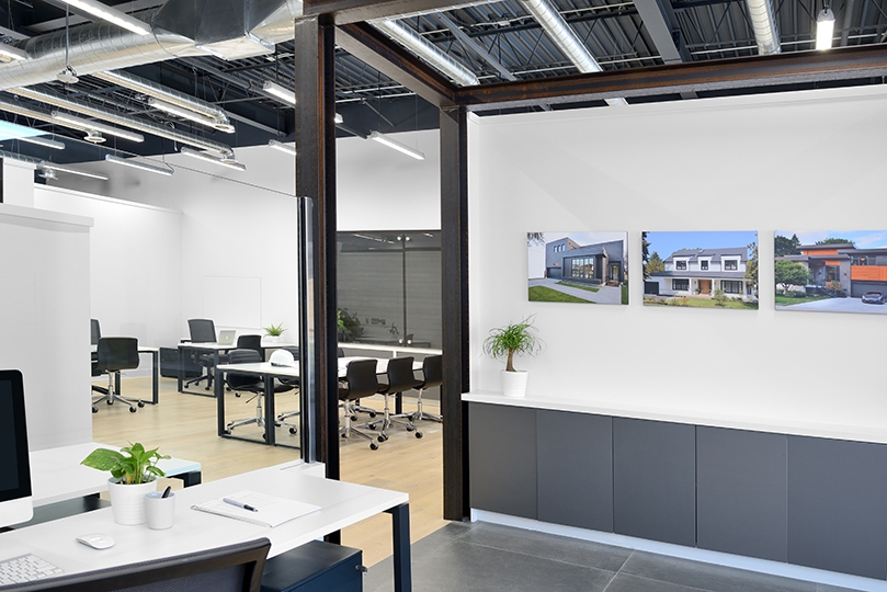 68 Railside Road Unit E workstations