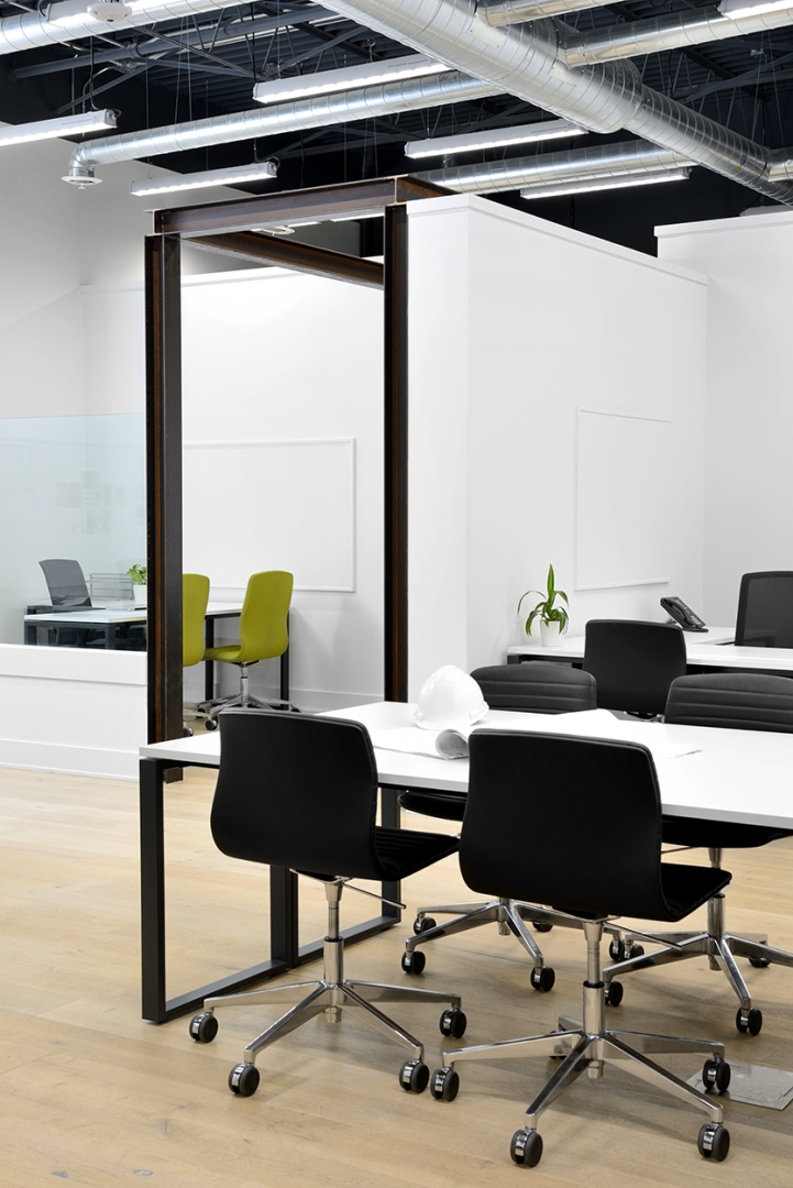 68 Railside Road Unit E workstations