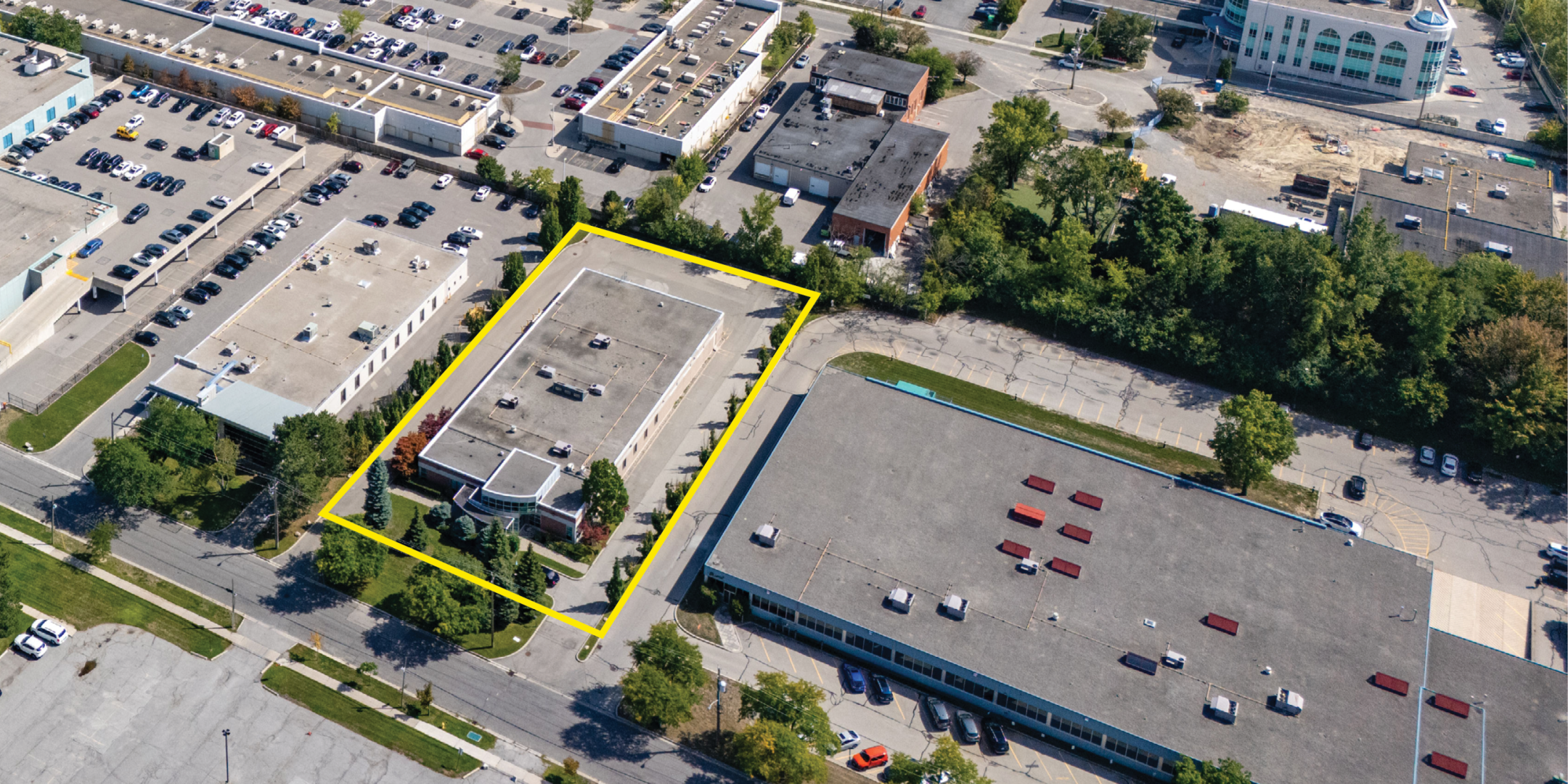 21 Kern Road Building Outlined