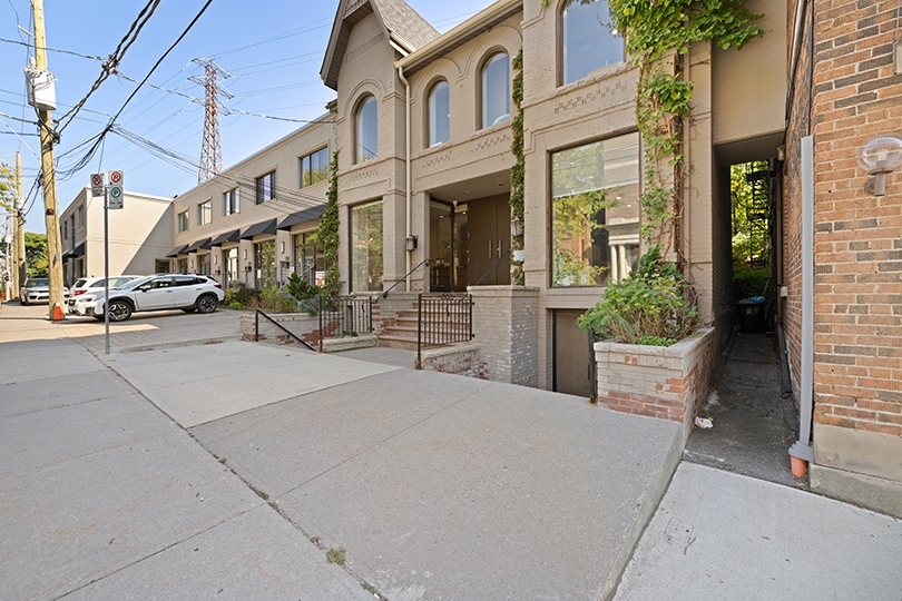 283 Macpherson exterior showing entrance