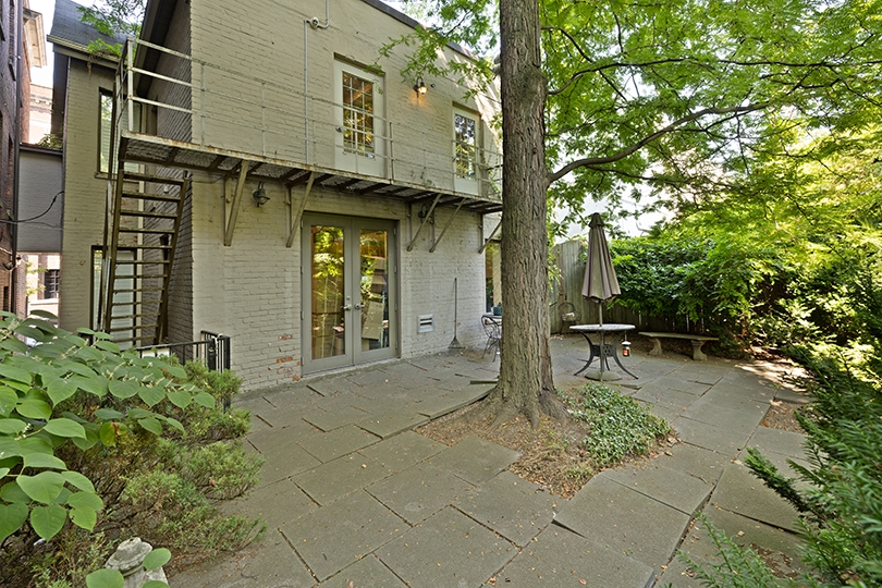 283 Macpherson backyard