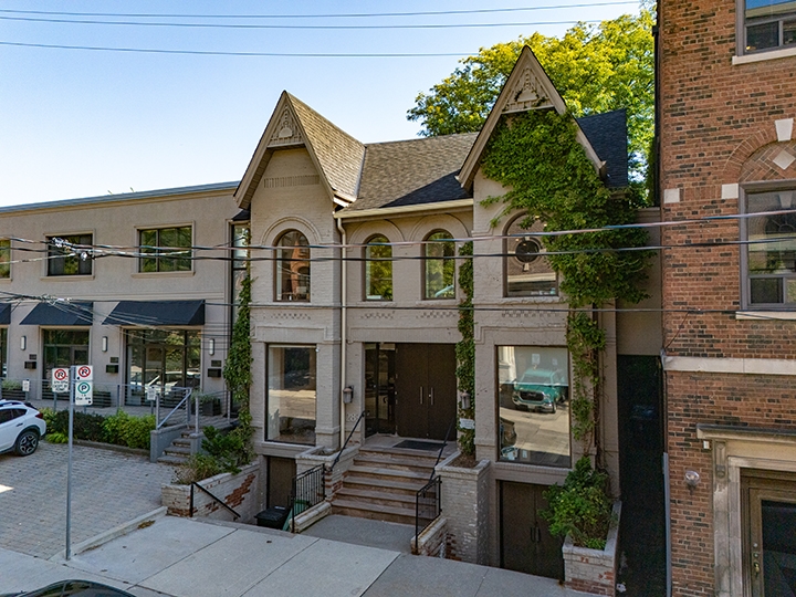 283 Macpherson exterior showing entrance