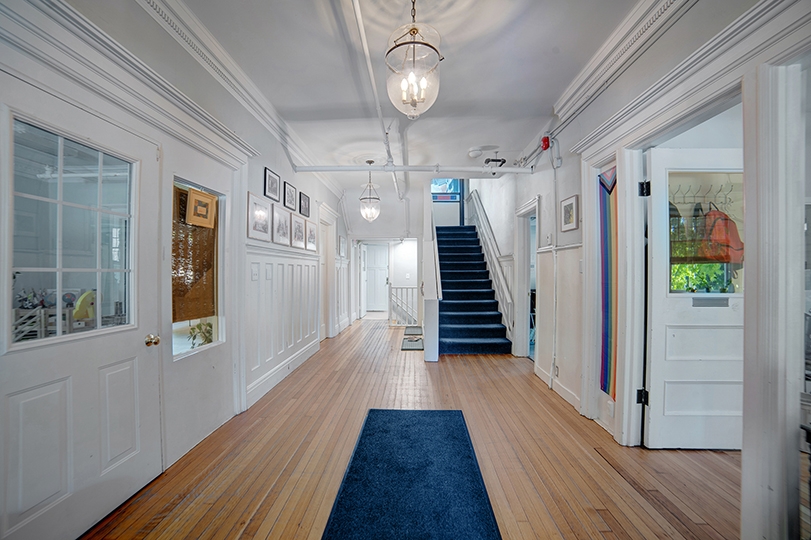35 High Park Gardens interior with stairs