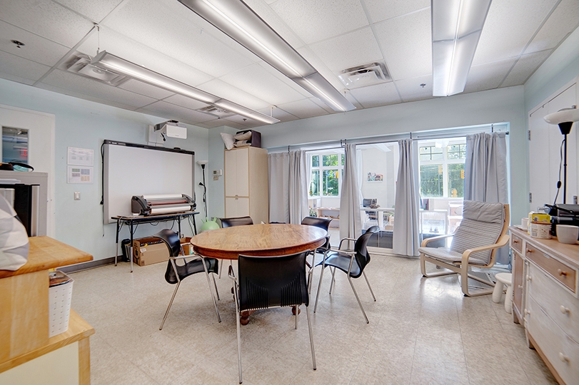 35 High Park Gardens meeting room