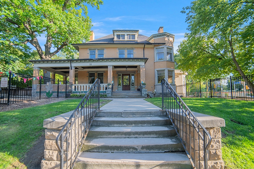 35 High Park Gardens building exterior showing front entrance