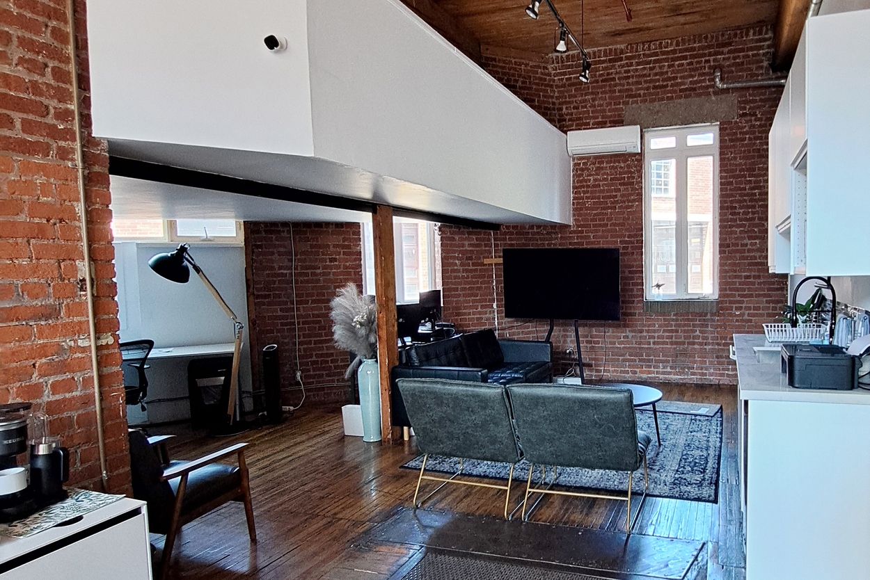 77 Florence suite 107