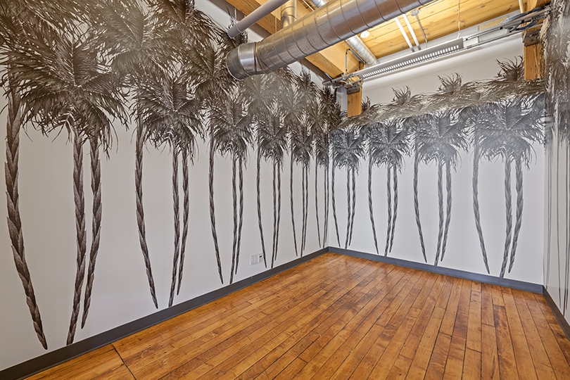 46 Spadina Avenue interior view with decorative wallpaper