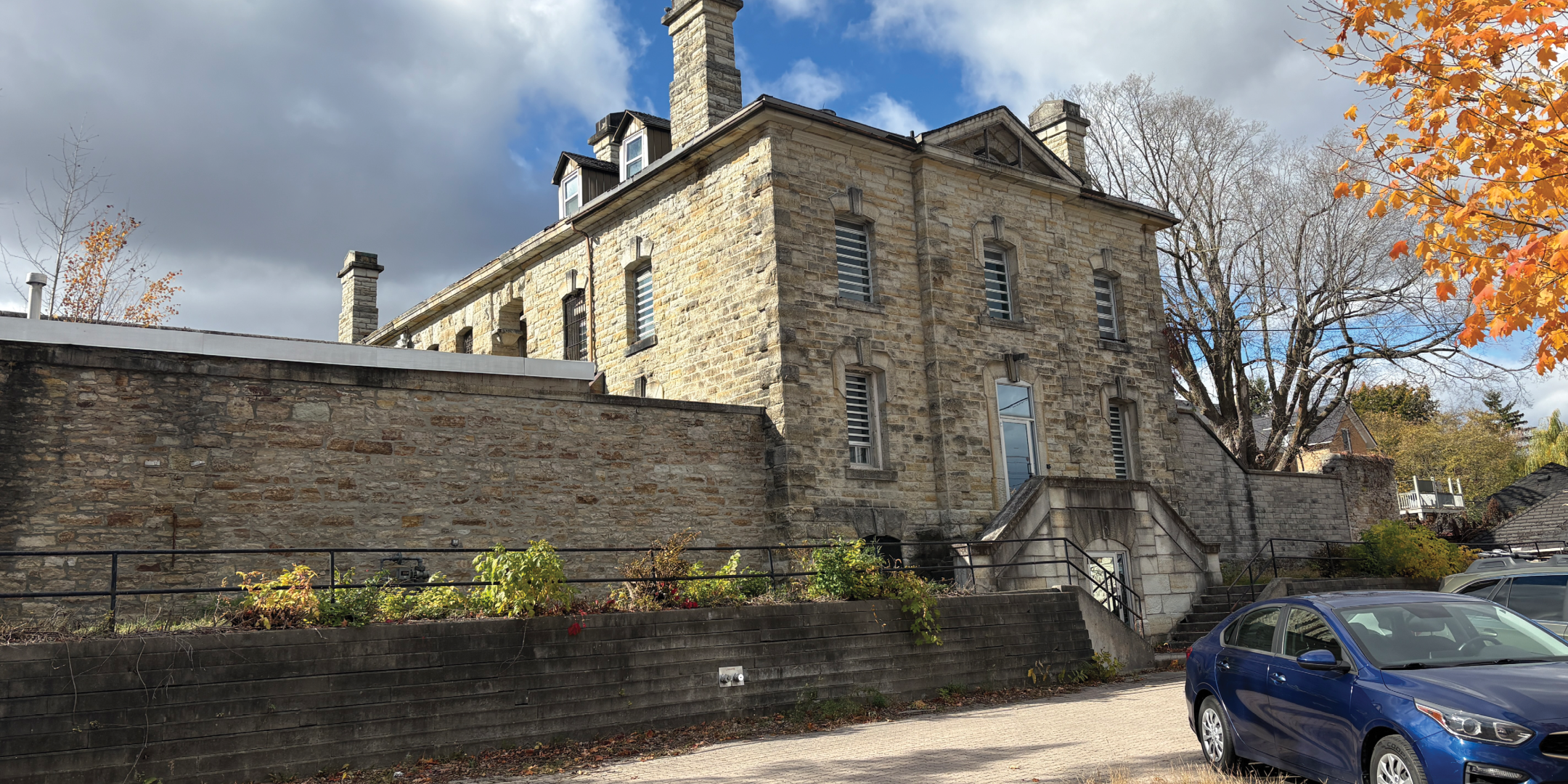 62 Beckwith Street E