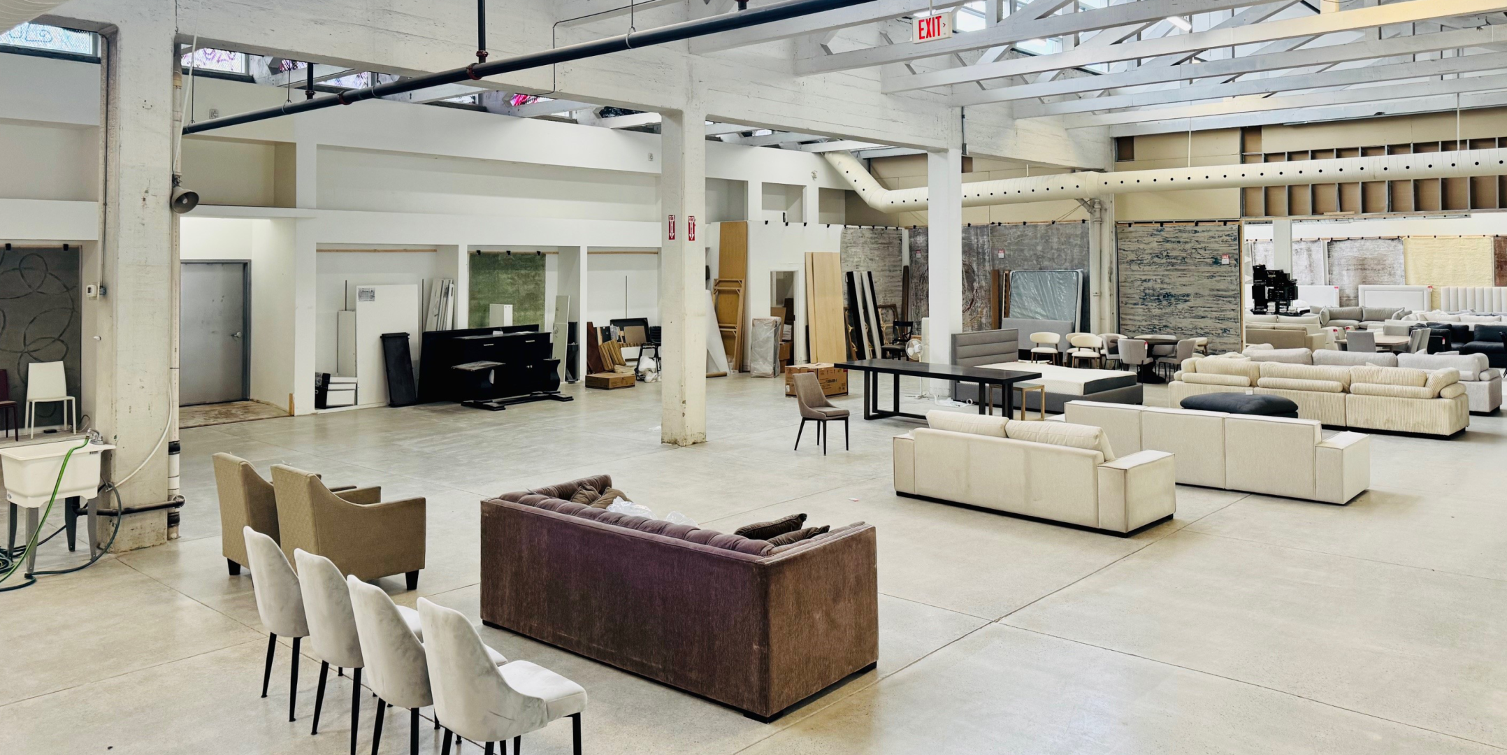 950 Dupont ground floor sofa and chairs