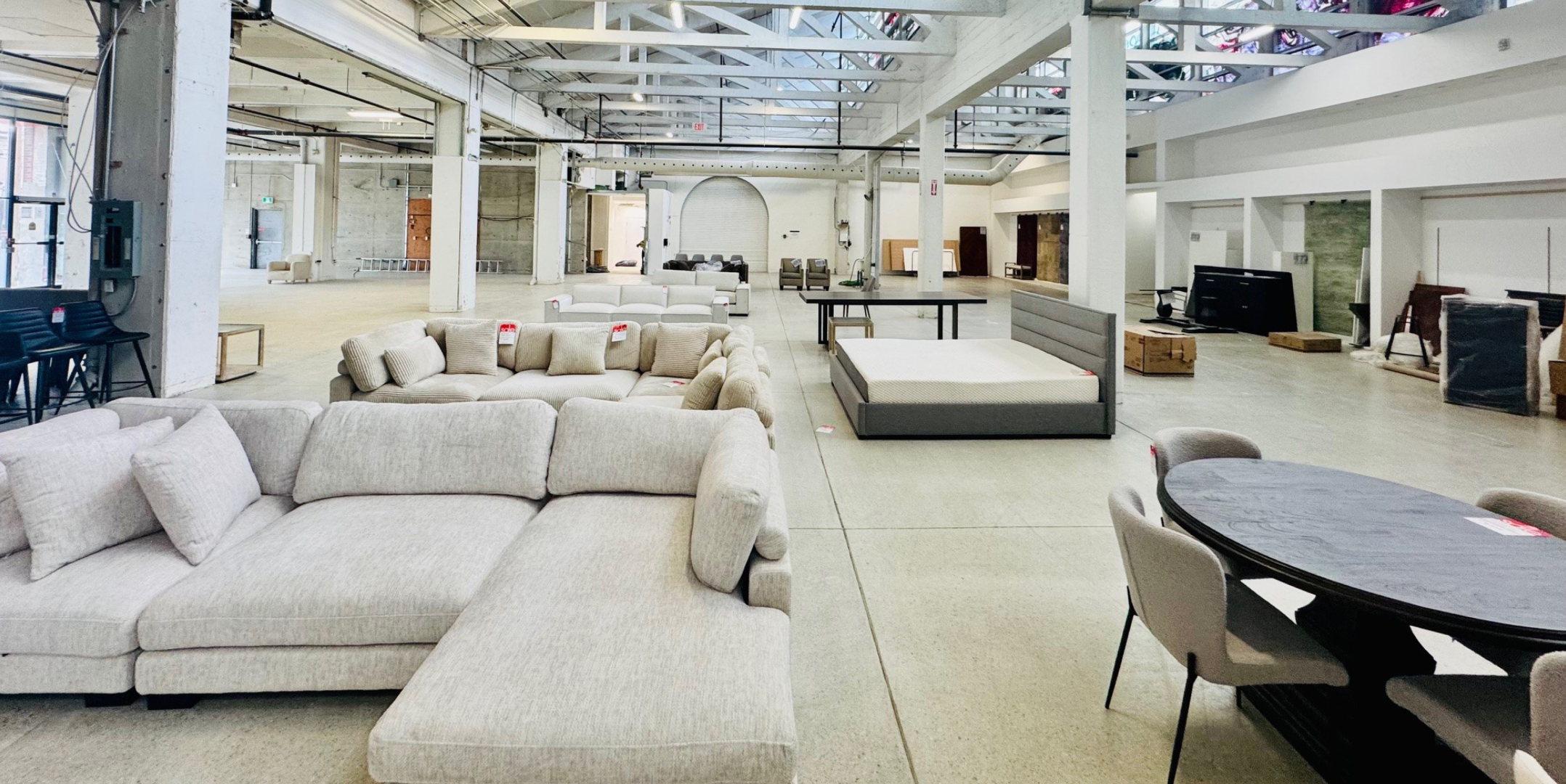 950 Dupont ground floor sofa and chairs