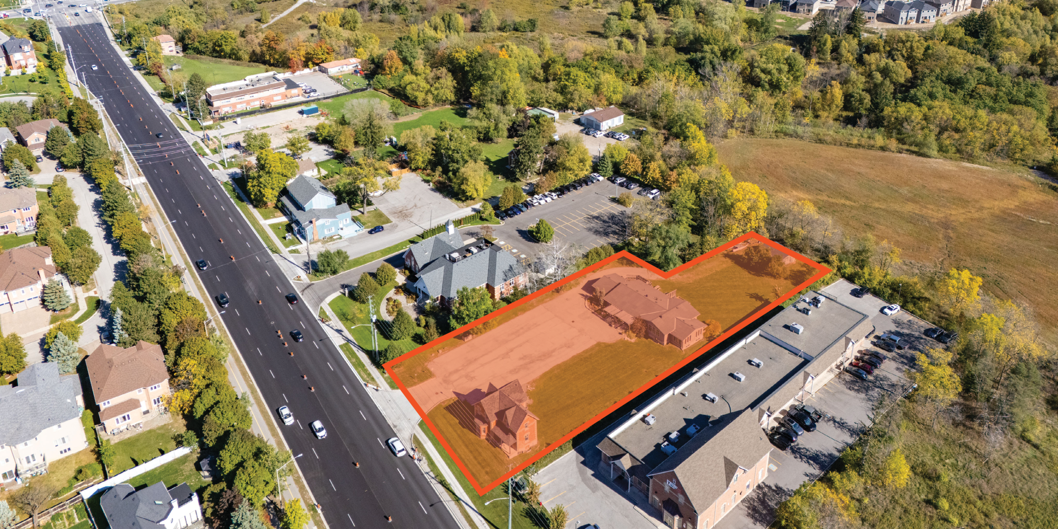 9835 Leslie Street Property Outline in Orange