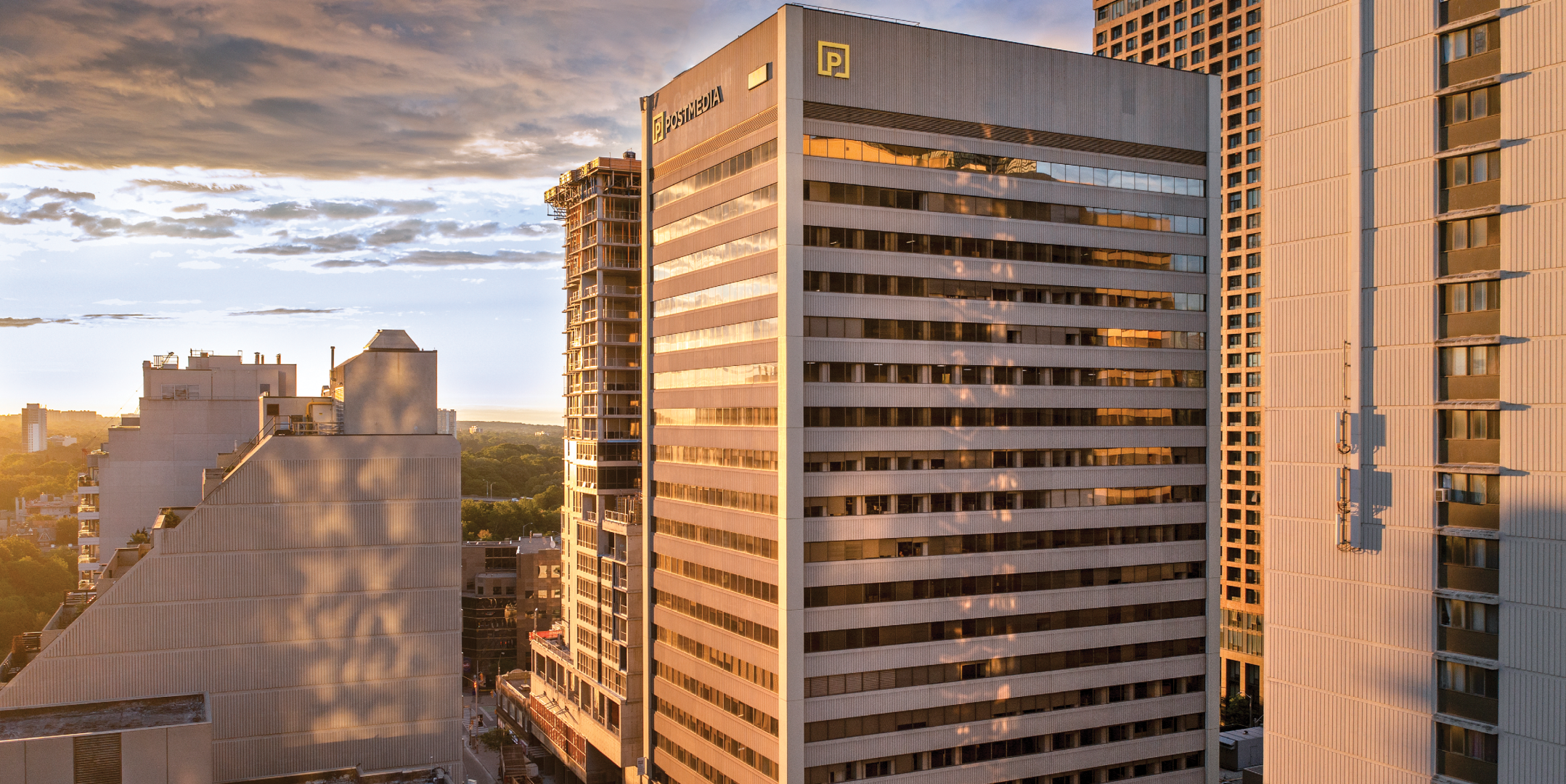 365 Bloor Street E exterior view of the whole building