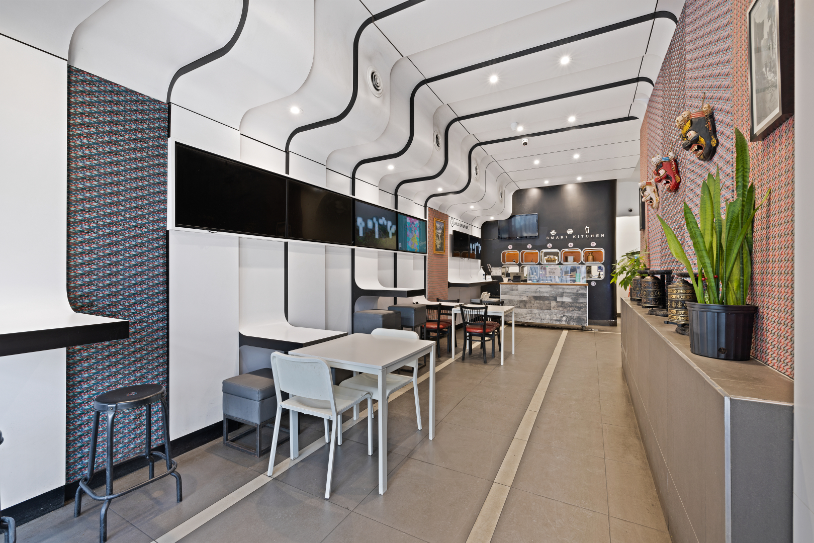 106 Queen Street E Ground floor dining area