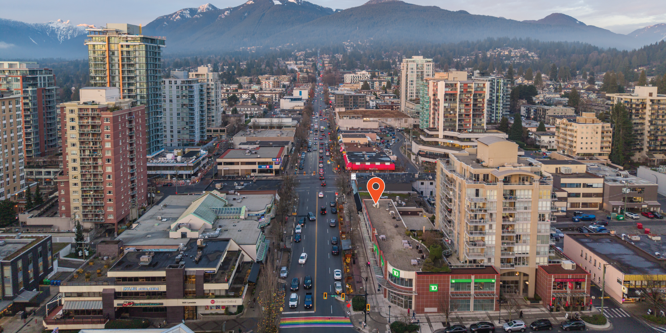 Aerial view of 1434 Lonsdale Avenue