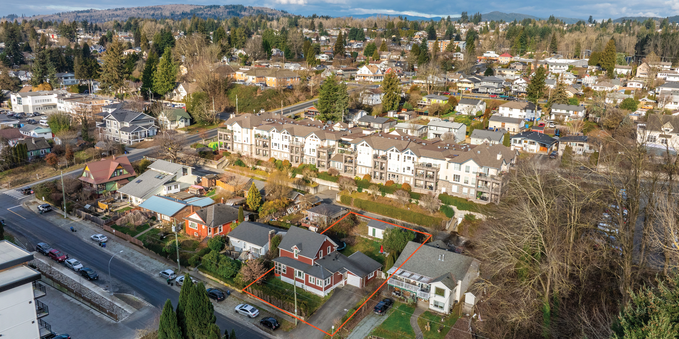33163 3rd Avenue Aerial with Property Outlined and Surrounding Neighbourhood