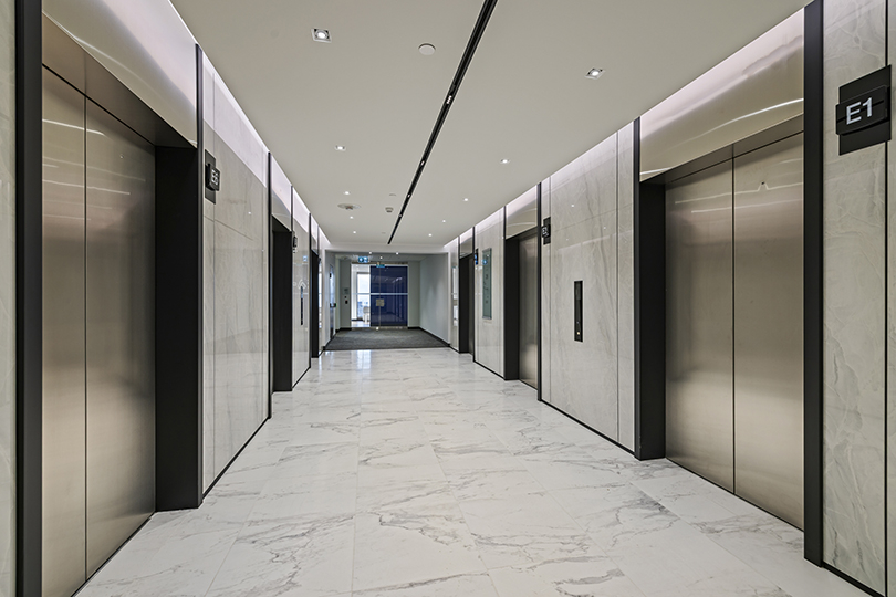 40 King St W elevators area