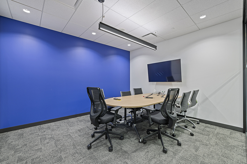 40 King St W interior view of conference room with tv