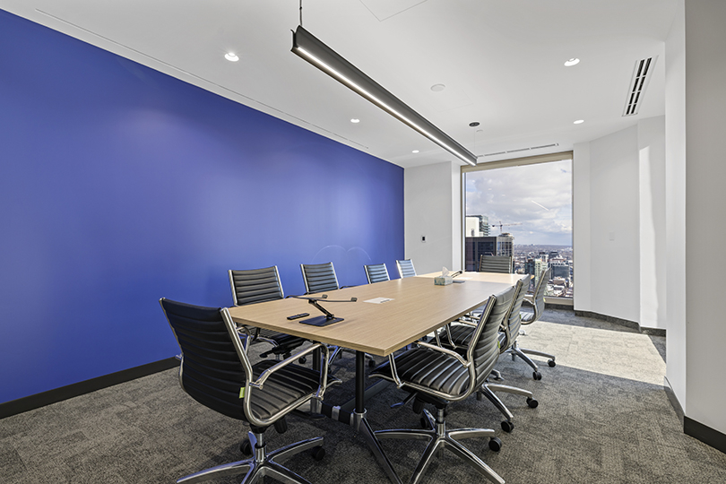 40 King St W interior view of the conference room with large desk and window