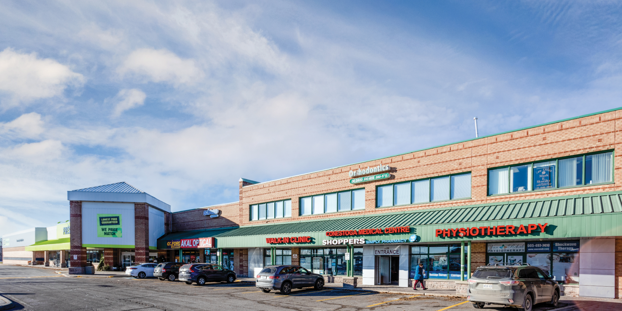 380 Bovaird Drive E Main Plaza