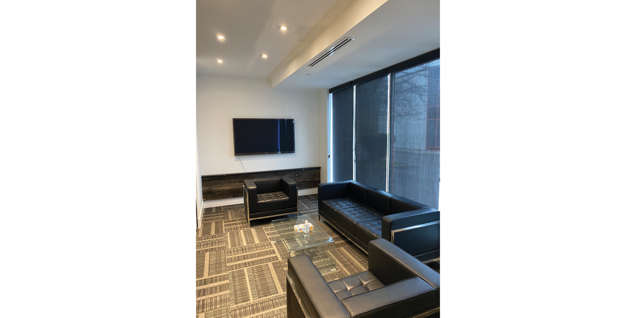 53 Woodstream Boulevard Lounge Area/Lobby