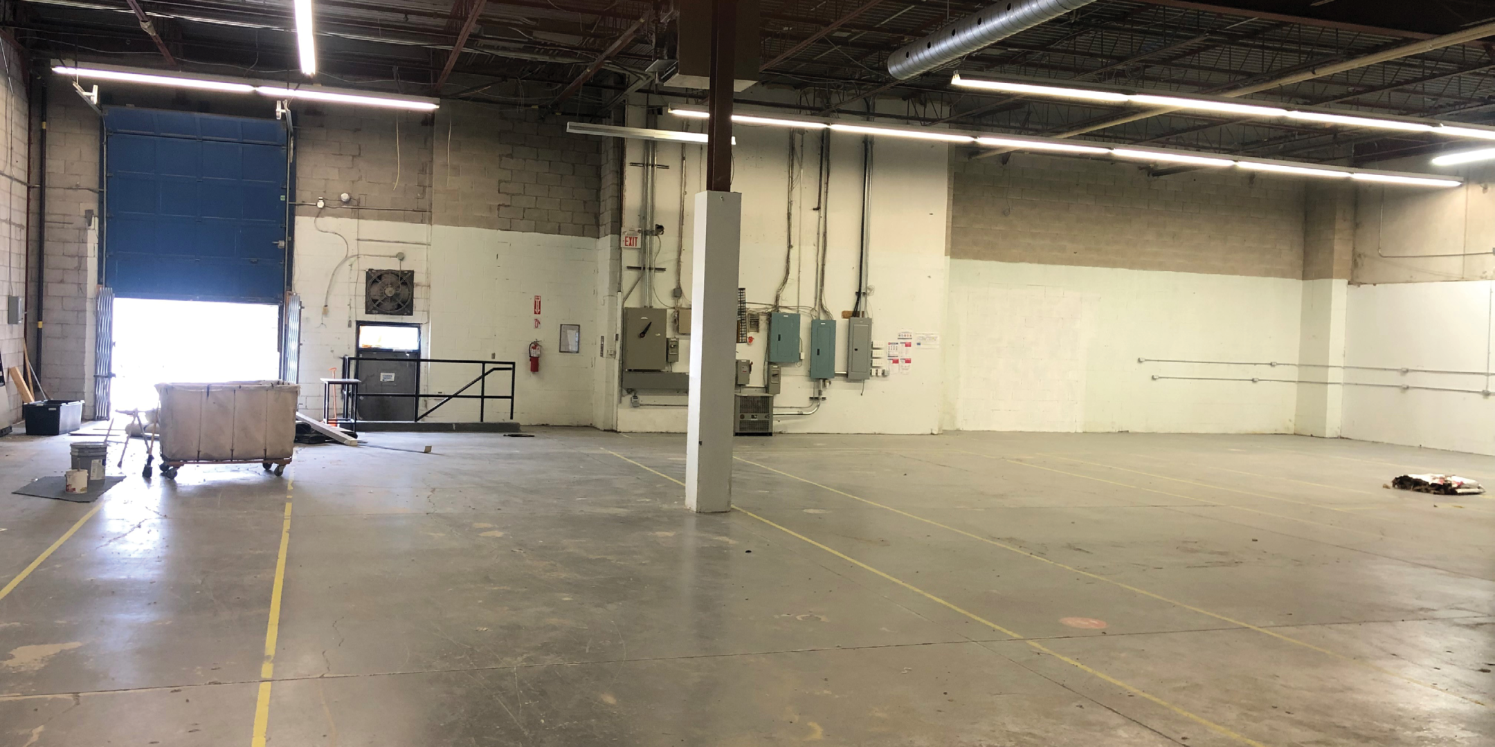 945 Middlefield Road Unit 8 & 9 Interior Warehouse Space with 1 Truck Level Door