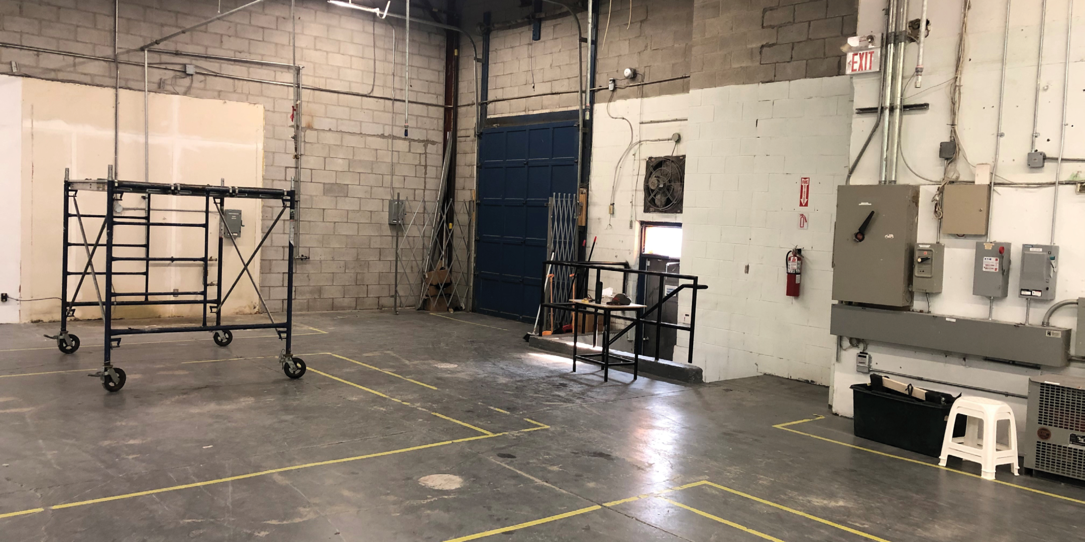 945 Middlefield Road Unit 8 & 9 Interior Warehouse Space with 1 Truck Level Door