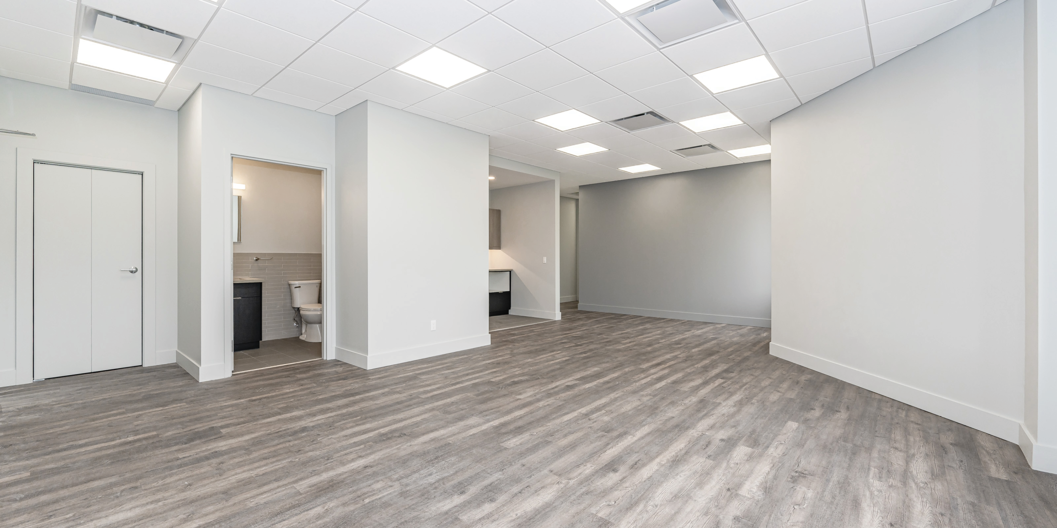 Open office area in unit J204