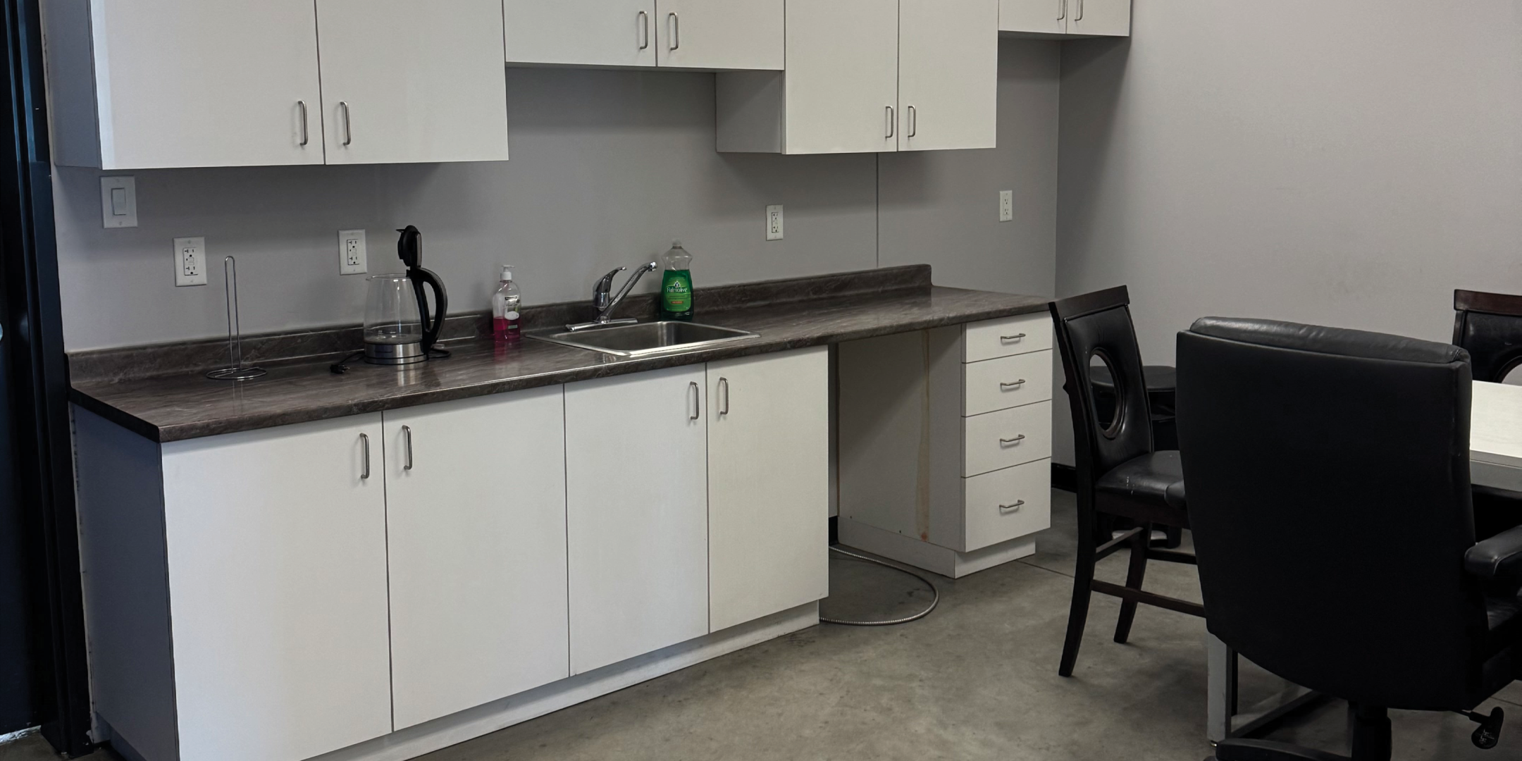 1380 Creditstone Road Kitchen