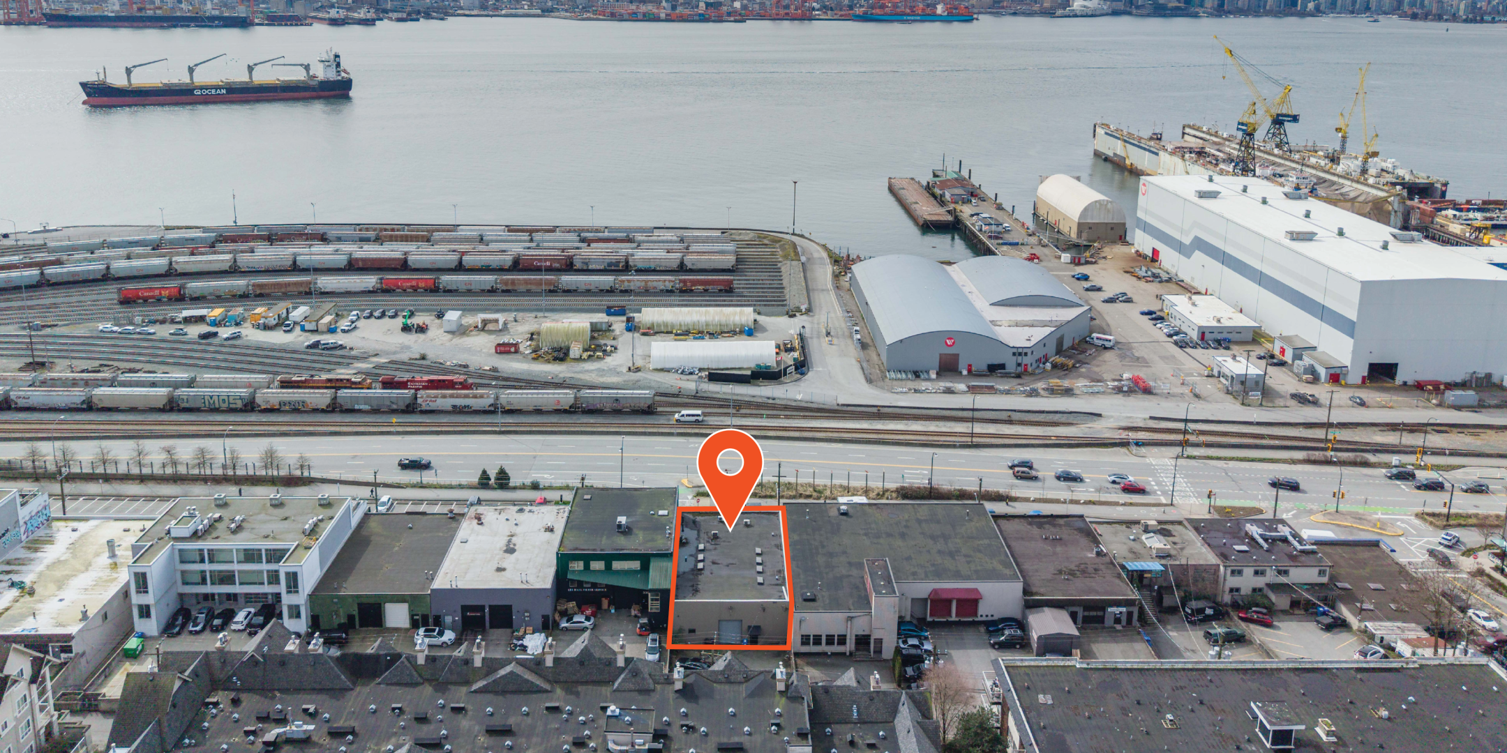 332 East Esplanade aerial showing waterfont and property outlined