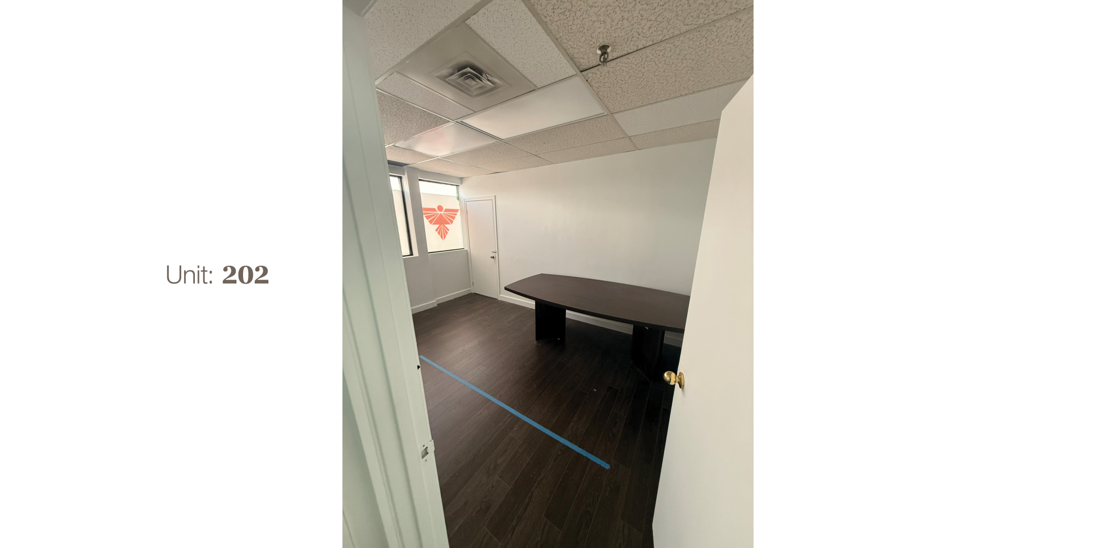 4433 Sheppard Avenue E Unit 202 Interior Office Space with desk