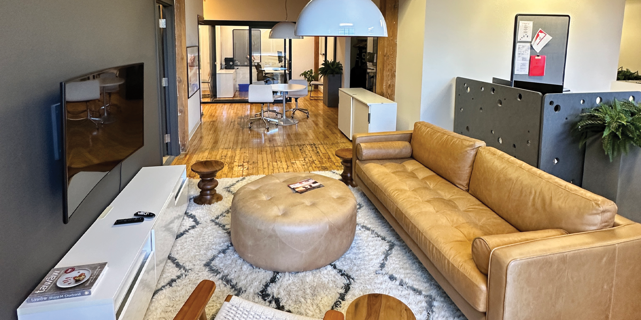 129 Spadina showing offices and relax area