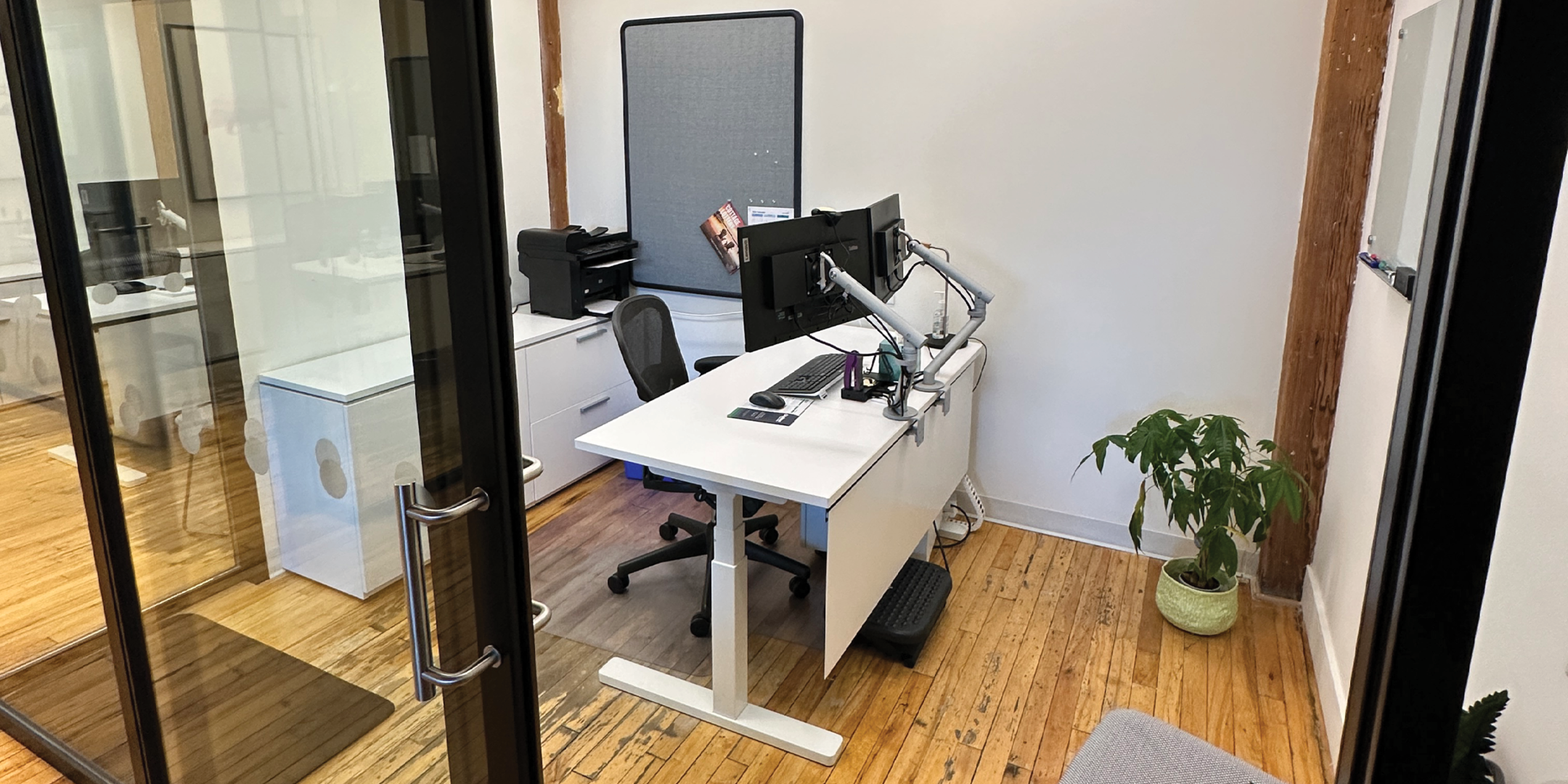 129 Spadina private office