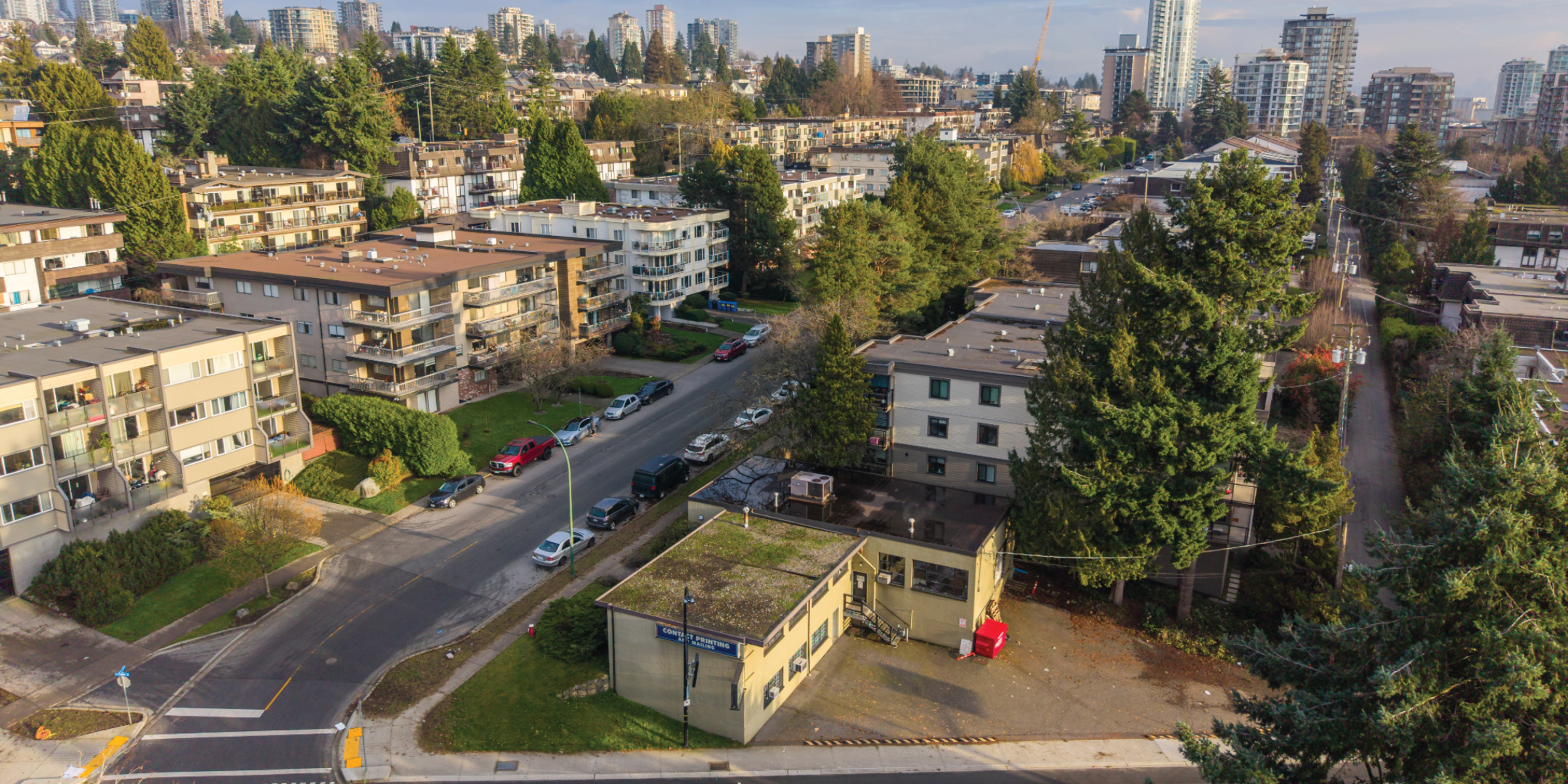 339 2nd Street W aerial showing main intersection and property rear
