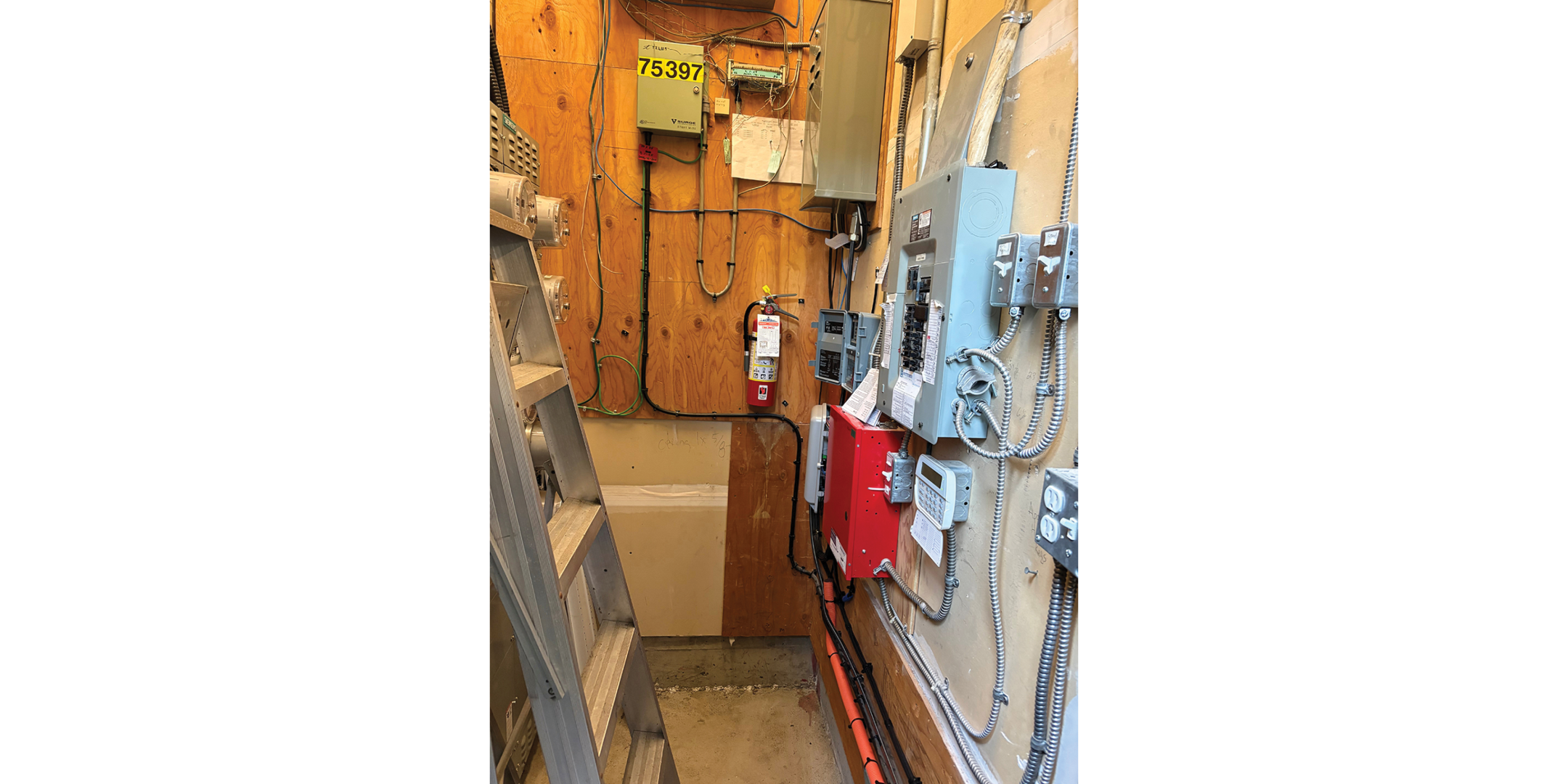 3589-3599 Commercial Street interior utility area