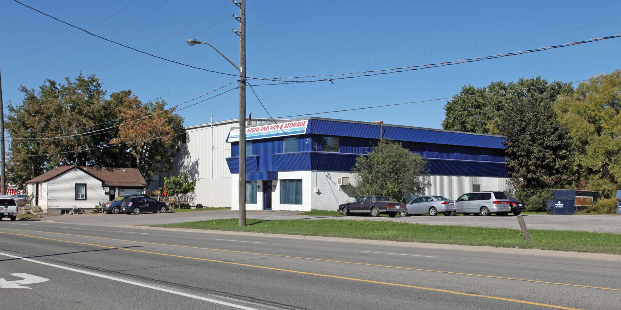 528 Victoria Street East building exterior showing main entrance