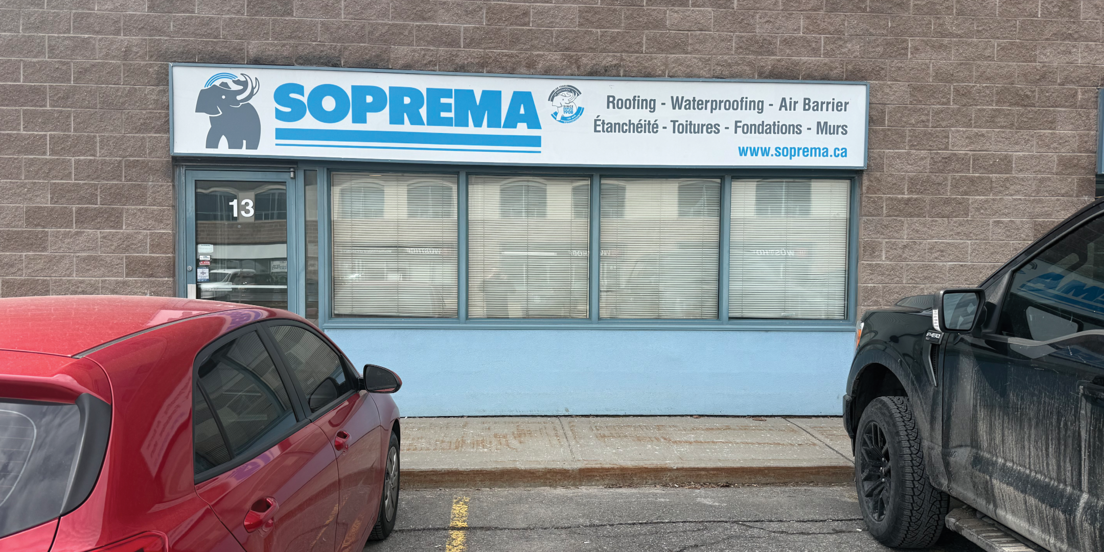 Exterior view of unit 13 at 5380 Canotek Road