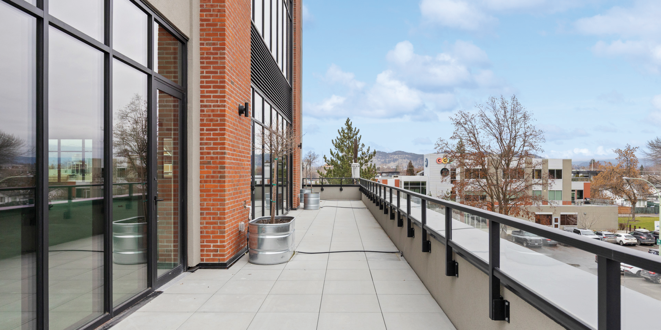 550 Osprey Avenue balcony and view