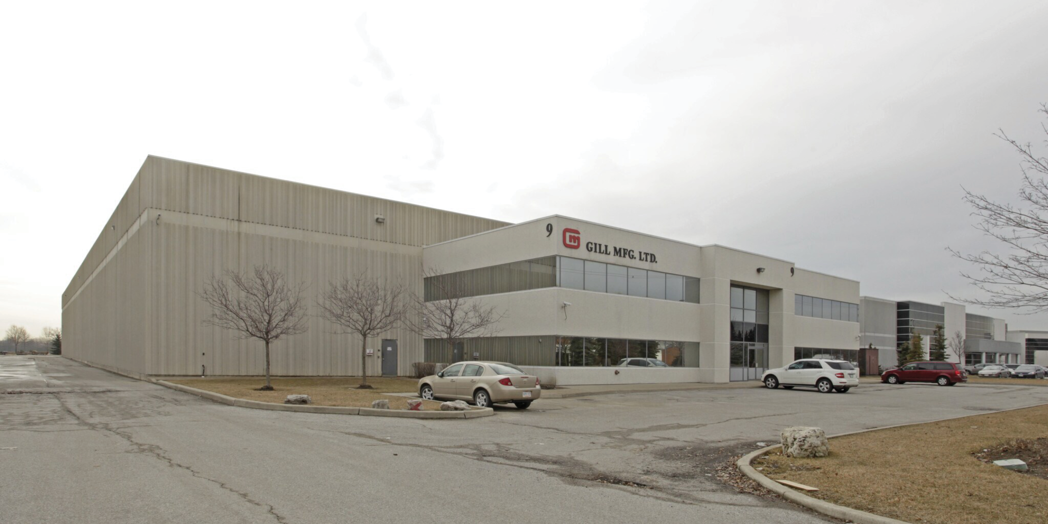 9 Kenview Boulevard building exterior showing main entrance and parking