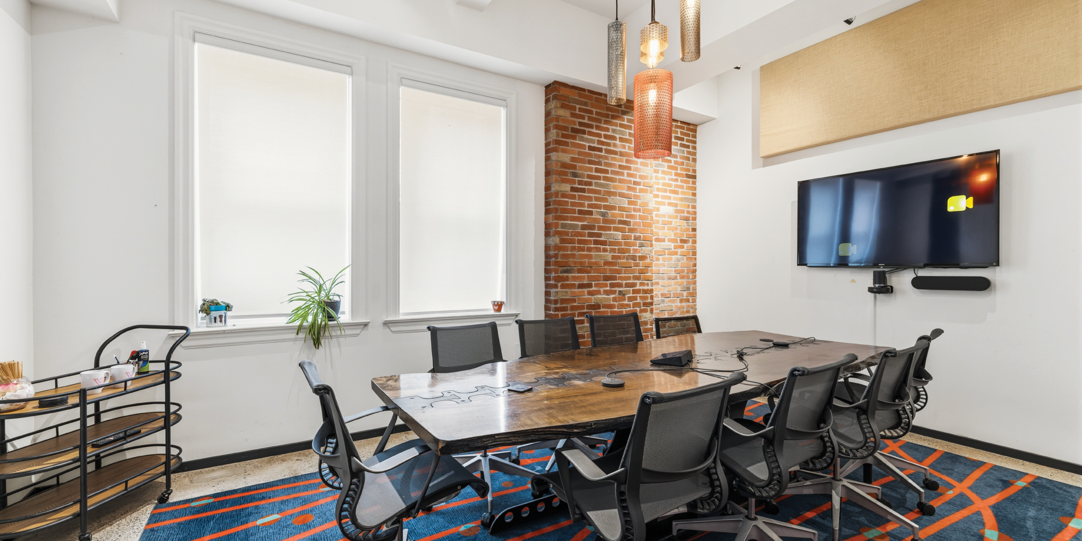 14 Birch boardroom with TV