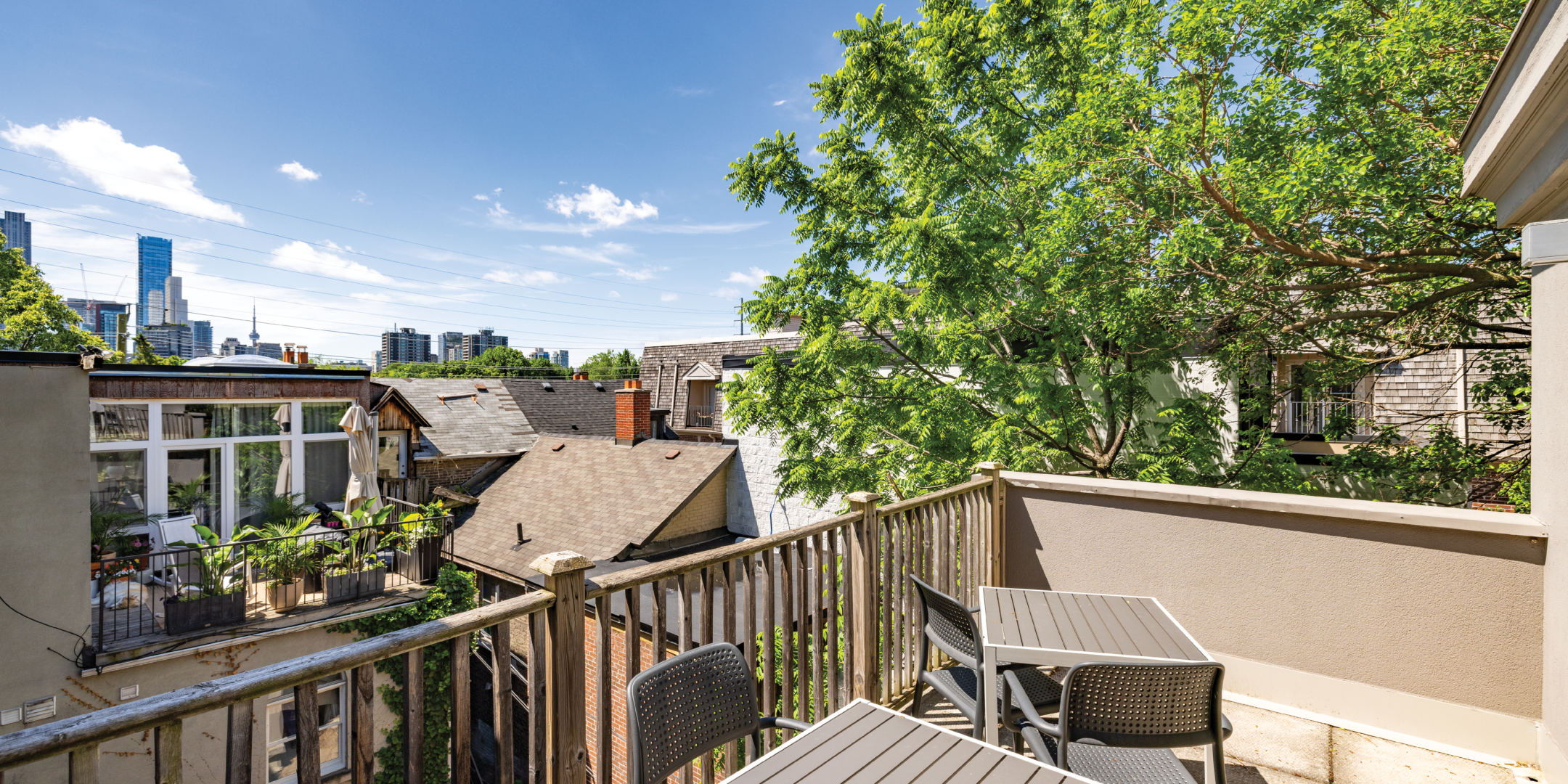 14 Birch patio with neighbourhood view 