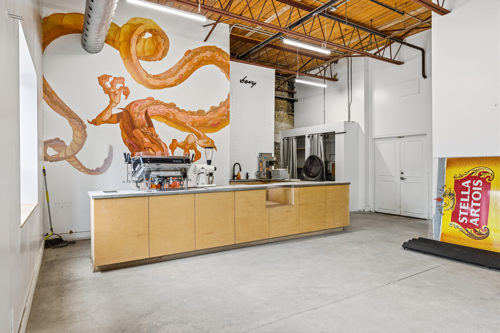 401LoganAvenue_Unit100 1