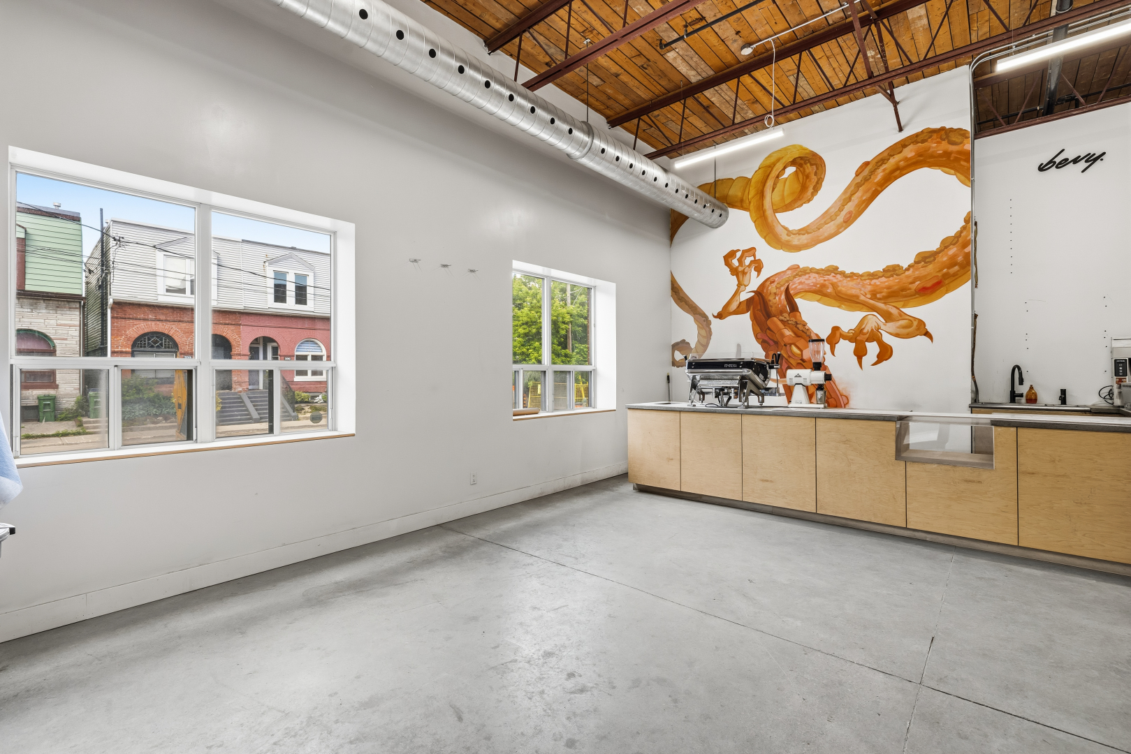 401LoganAvenue_Unit100 2