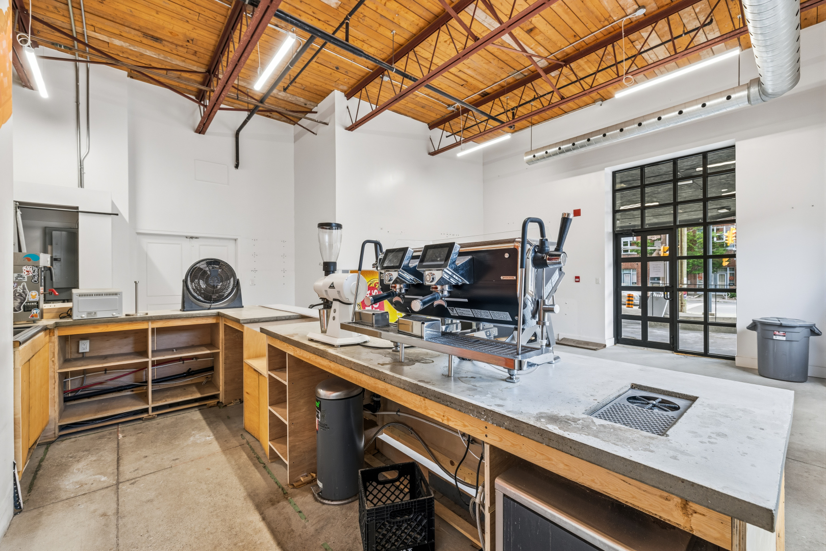 401LoganAvenue_Unit100 3